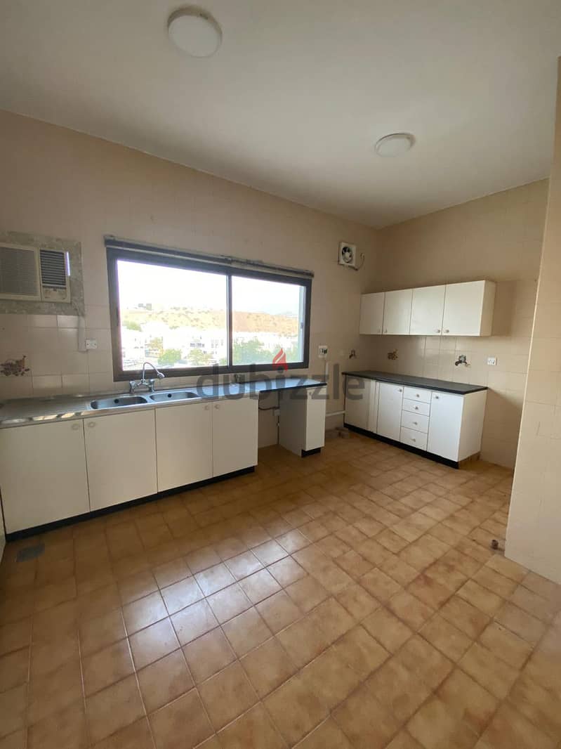 "SR-SO-543  *High-Quality Flat to Let in MQ* 7