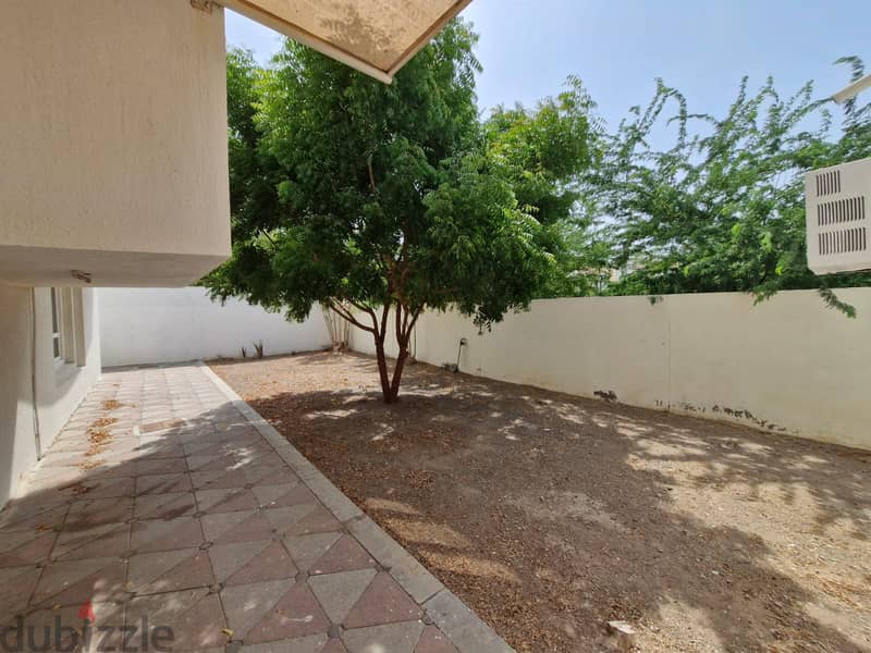 6 + 1 BR Incredible Villa in Mawaleh for Sale 1