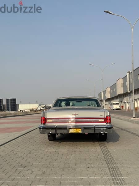 Lincoln Town Car 1976 5