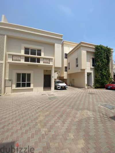 SR-HD-551  Premium Quiet Villa to Let in Azaiba
                                title=