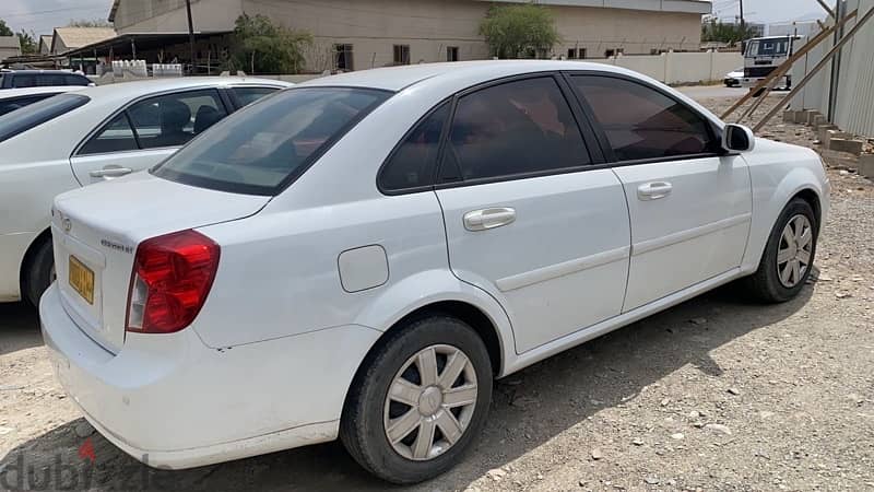 Chevrolet Optra 2011 1