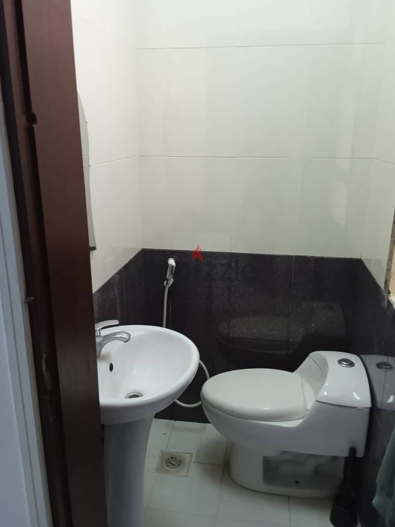 NEED AND CLEAN FLAT FOR RENT IN HAMRIYA 3