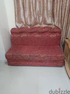 3 seater Sofa good condition available in discounting price 0