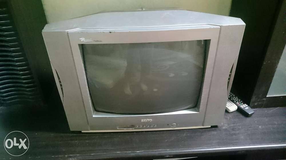 Sanyo TV for sale with remote control 0