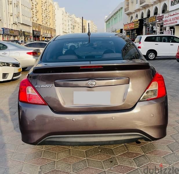 Nissan Sunny 2019 4