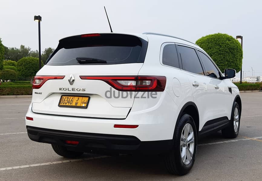 Koleos 2017 in Excellent Condition 4