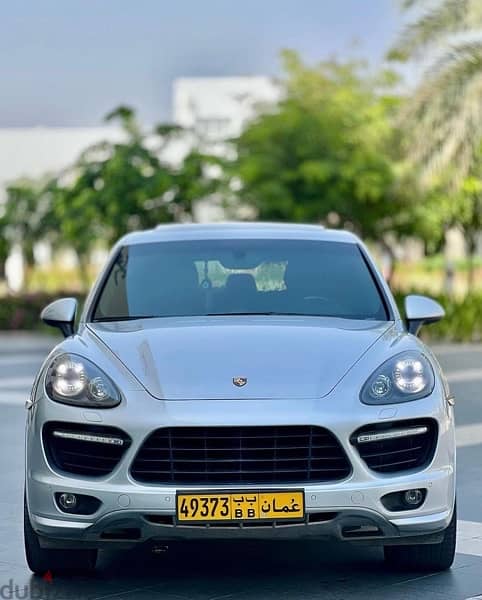 Porsche Cayenne GTS 2014 0