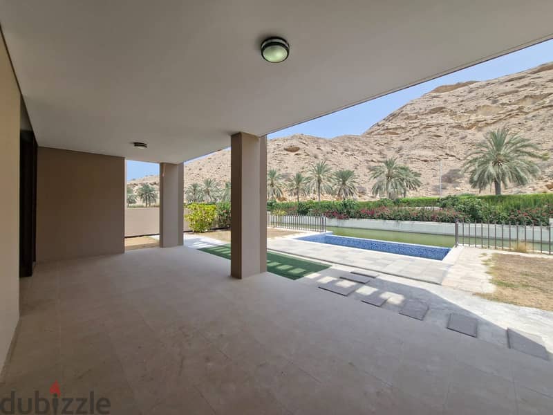 3 + 1 Maid’s Room Spectacular Villa in Muscat Bay for Rent 7