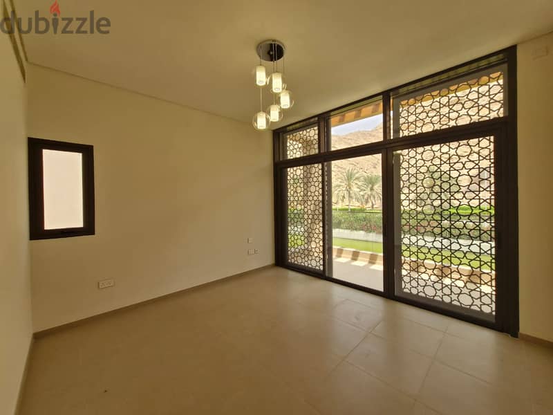 3 + 1 Maid’s Room Spectacular Villa in Muscat Bay for Rent 14