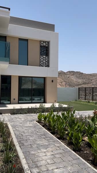 STUNNING 4-BEDROOM VILLA WITH MOUNTAIN VIEW IN MUSCAT YITI 8