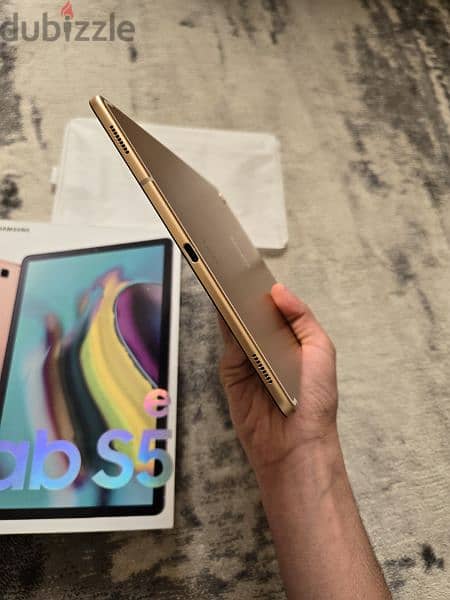 Samsung Tab S5e 64gb 4gb almost new condition 3