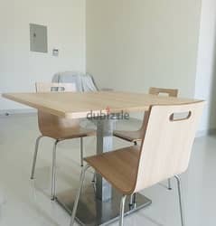 4 Seater Dinning Table