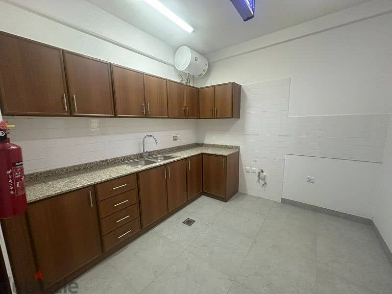 apartment for sale in Qurum 2