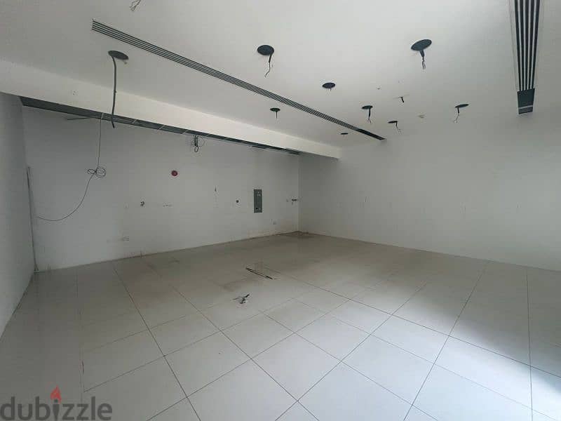 shops for rent in Qurum 3