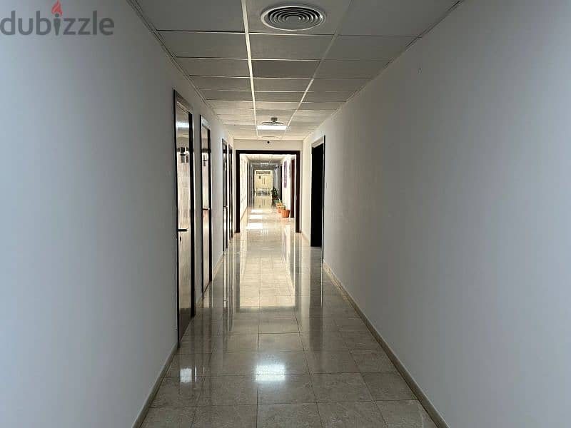 offices for rent in Qurum 3