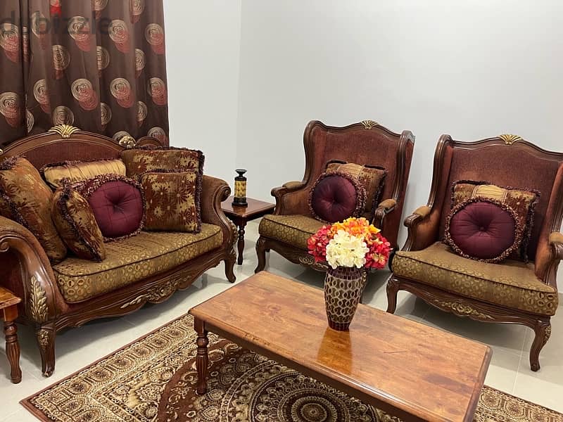 Royal classical antique Sofa set for URGENT SALE 3