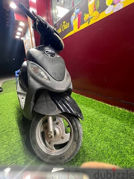 90 cc scooter for sale both Tyre are new 3