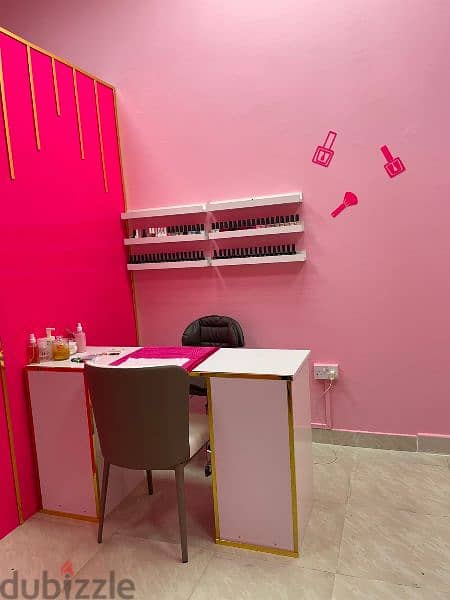 Ladies' beauty salon for sale 17