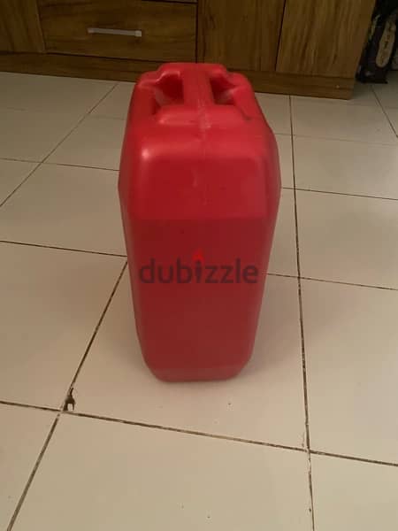 Fuel can for sale in Muscat 1