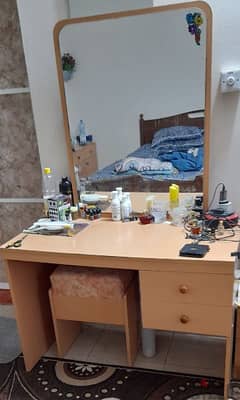 DRESSING TABLE