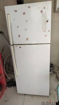 good fridge for sale LG 7949081