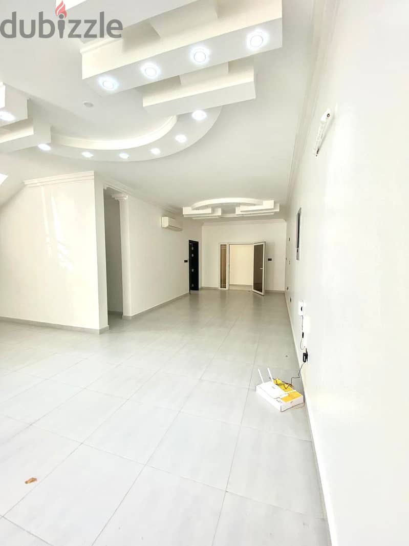 "SR-ZW-558  *Spacious Villa for Rent in Al Mawaleh North* 2