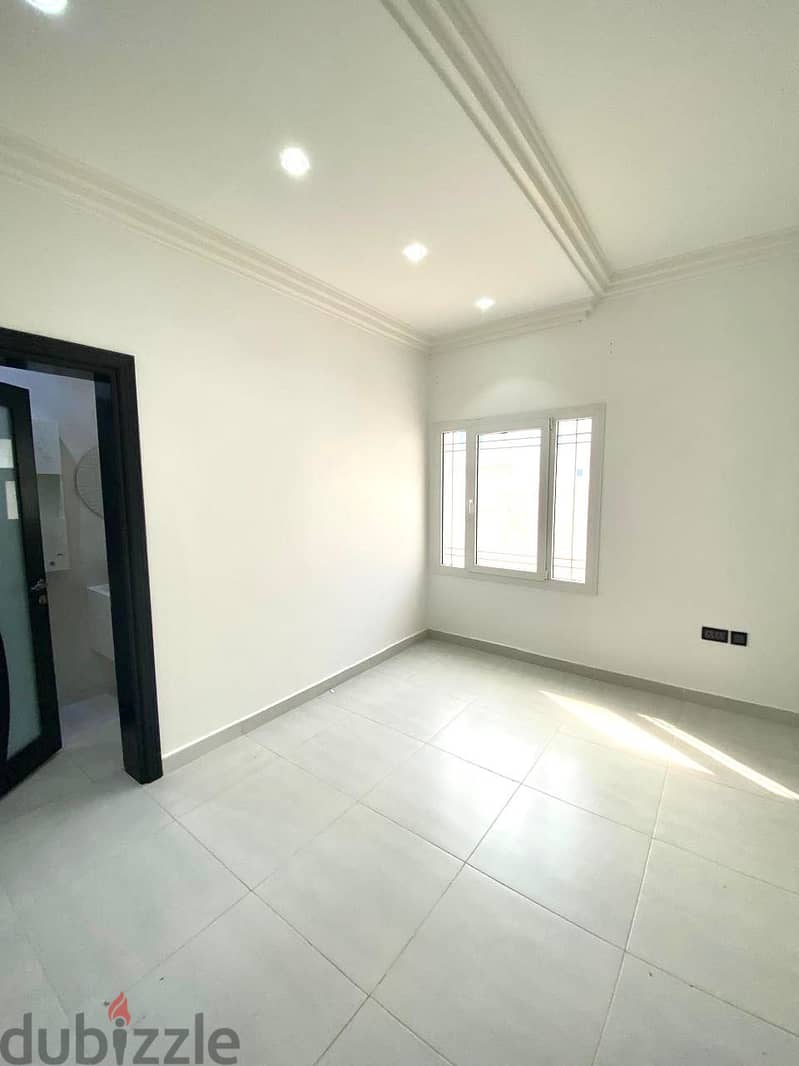 "SR-ZW-558  *Spacious Villa for Rent in Al Mawaleh North* 3