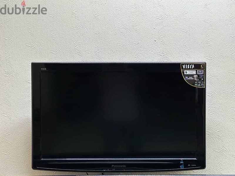 Panasonic LCD TV for Sale 0