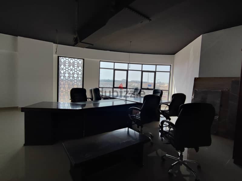 Office Space FOR RENT – Prime Location on Express 16