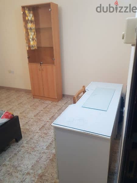 single room available 2