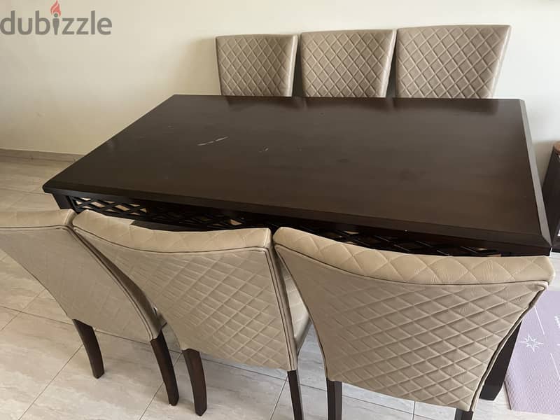 Duning Table and chairs for sale OMR 85 2