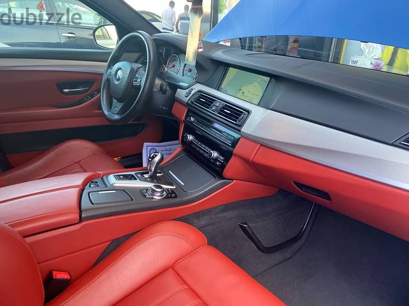 BMW 5-Series 2019 13