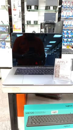 Apple MacBook Pro 2018 Model Core i9 32GB Ram 4 GB Graphic Card 0