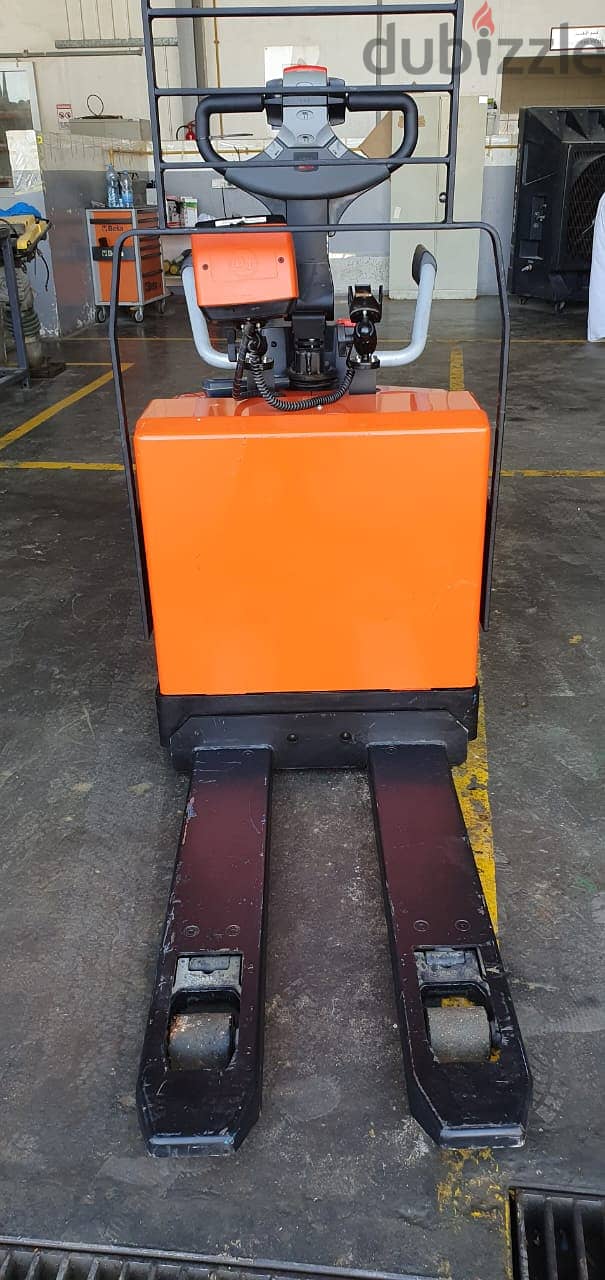 Toyota LPE 200-6 pallet jacks 1