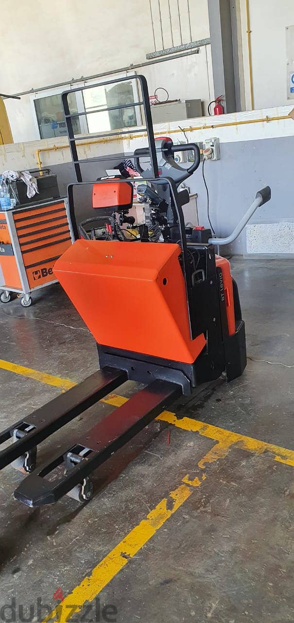 Toyota LPE 200-6 pallet jacks 3