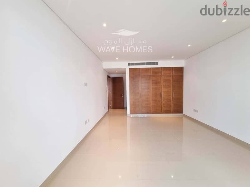 Stunning Marina View 1BHK Apartment in Al Mouj 8