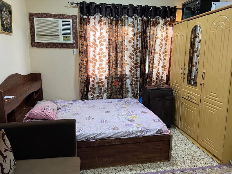 Furnished Room Available for Exceutive Person 2