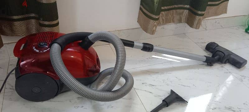 vacuum cleaner in good condition 2