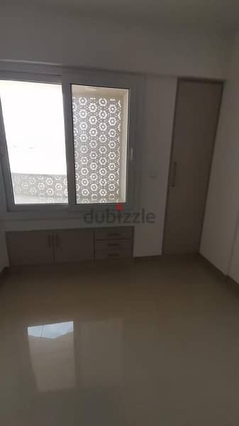 Freehold Flat For Sale In Duqum 2