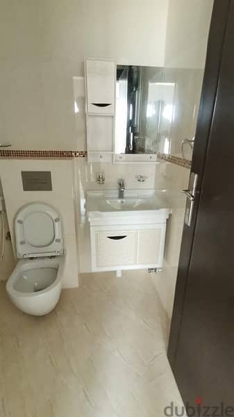 Freehold Flat For Sale In Duqum 6