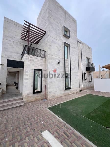 BEAUTIFUL 4 BR VILLA AVAILABLE FOR RENT IN MADINAT SULTAN QABOOS 1