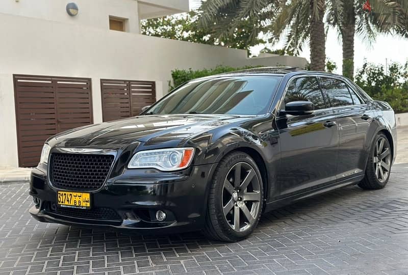 كرايسلر SRT V8 خليجي مطلوب 1500 ريال + تكملة أقساط القسط الشهري 77 0