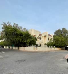 SR-GF-417 Wide villa to let in Al Mawaleh north. Compound
                                title=