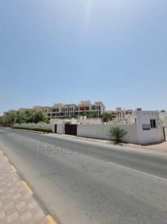 Independent 5 BR Commercial Villa Available for Rent in MQ 0