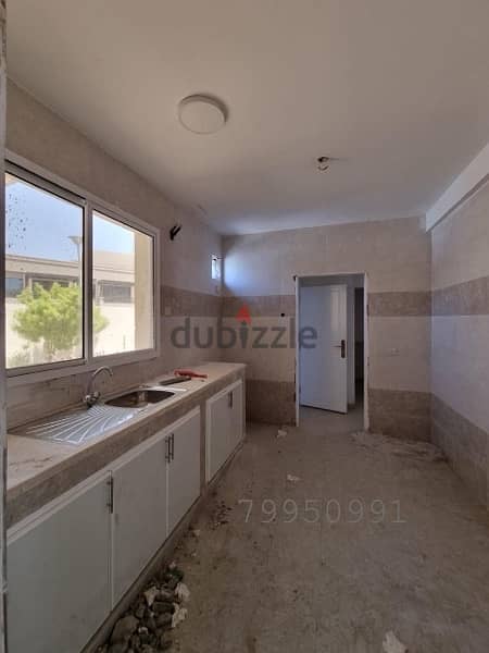 Independent 5 BR Commercial Villa Available for Rent in MQ 2