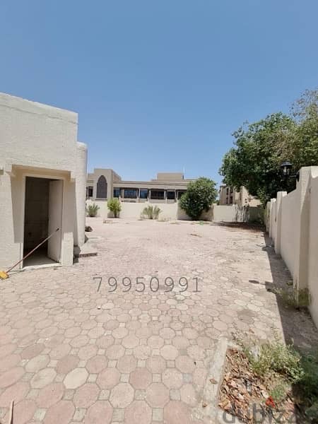 Independent 5 BR Commercial Villa Available for Rent in MQ 9