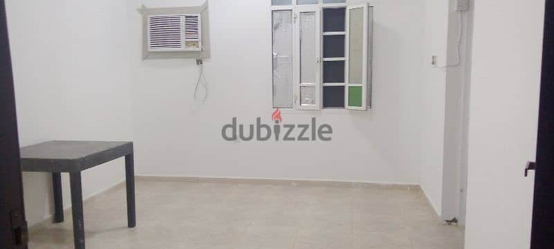 room for rent w/attached bathroom available al khuod  Souq 2