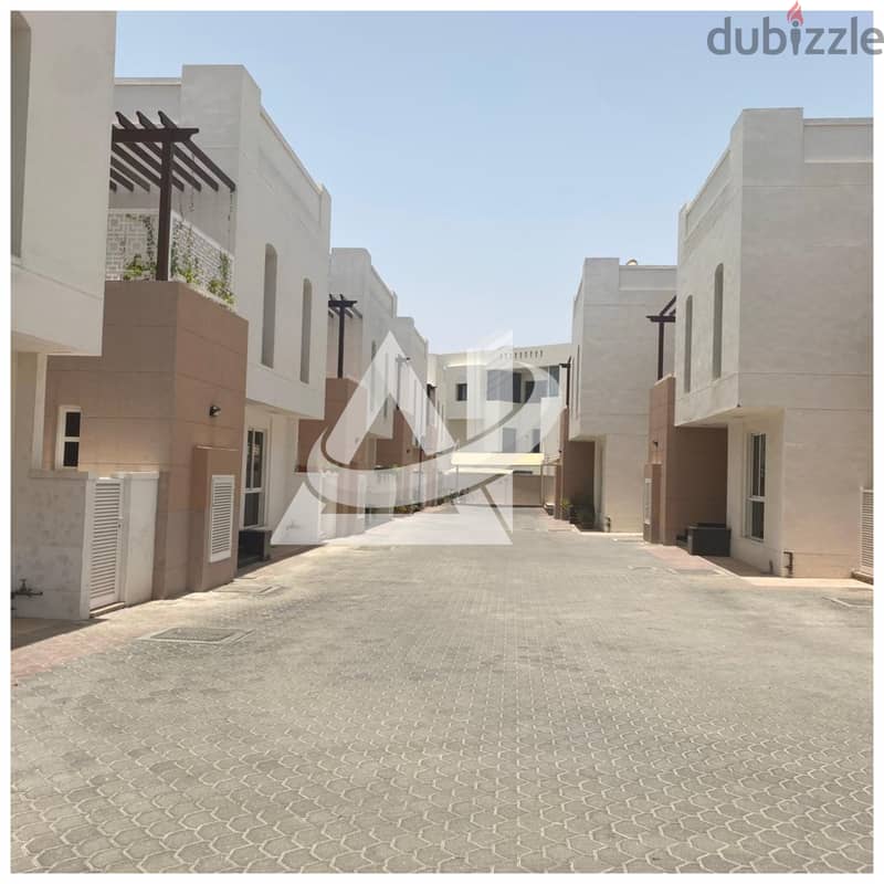 ADV913**4bhk+Maid villa fo rent in a complex in qurum 7