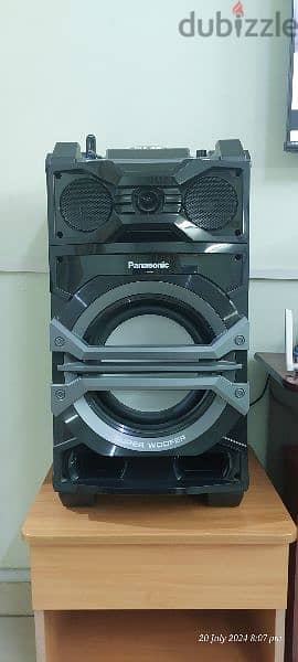 Panasonic trolley type Music System, 1000 watt RMS 8