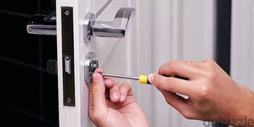 locksmith service fix open repair door lock all kind 0